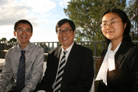 Professor David Shum and two endeavour scholarship winners from China