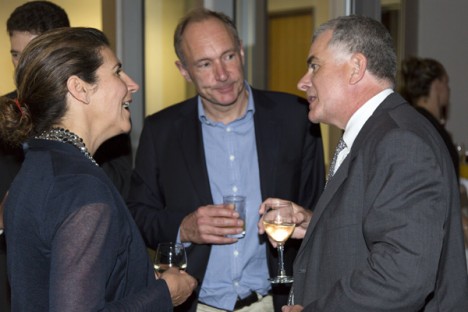 Tim Berners-Lee talking with VC – Griffith News