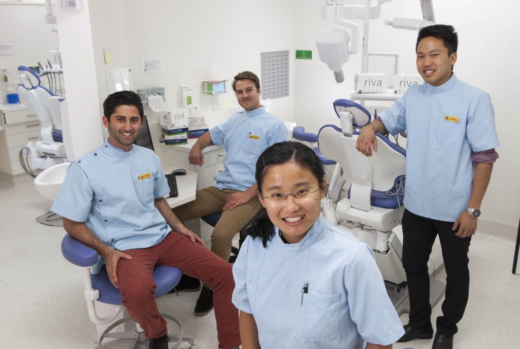 Griffith provides frontier dentistry in PNG Â Griffith News