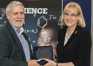 Professor Lex Brown and Pro Vice Chancellor (Griffith Sciences) Professor Debra Henly