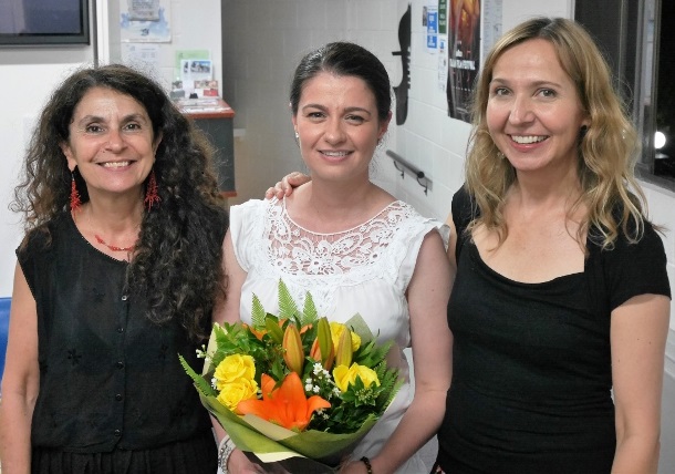 2016 Premio Italia winner Carmela Ricci (centre), with language lecturers Tiziana Miceli and Sara Visocnik-Murray.
