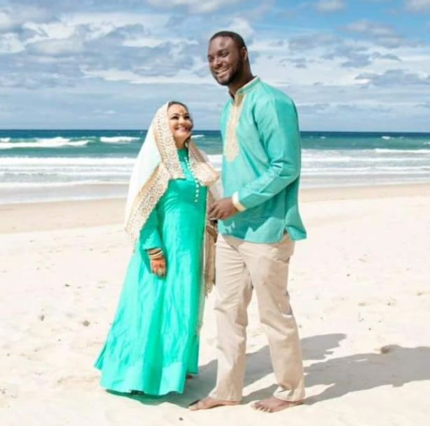 Business student Naseema and husband Mohamed were married on the Gold Coast.